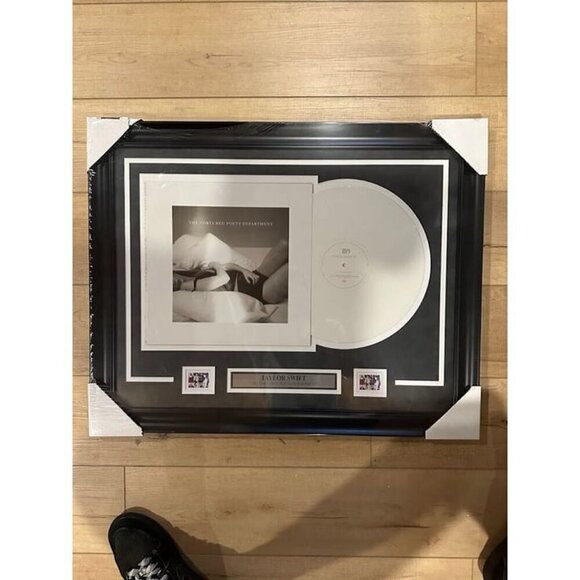 Taylor Swift "The Tortured Poets Department" Framed Vinyl - Picture 1 of 4